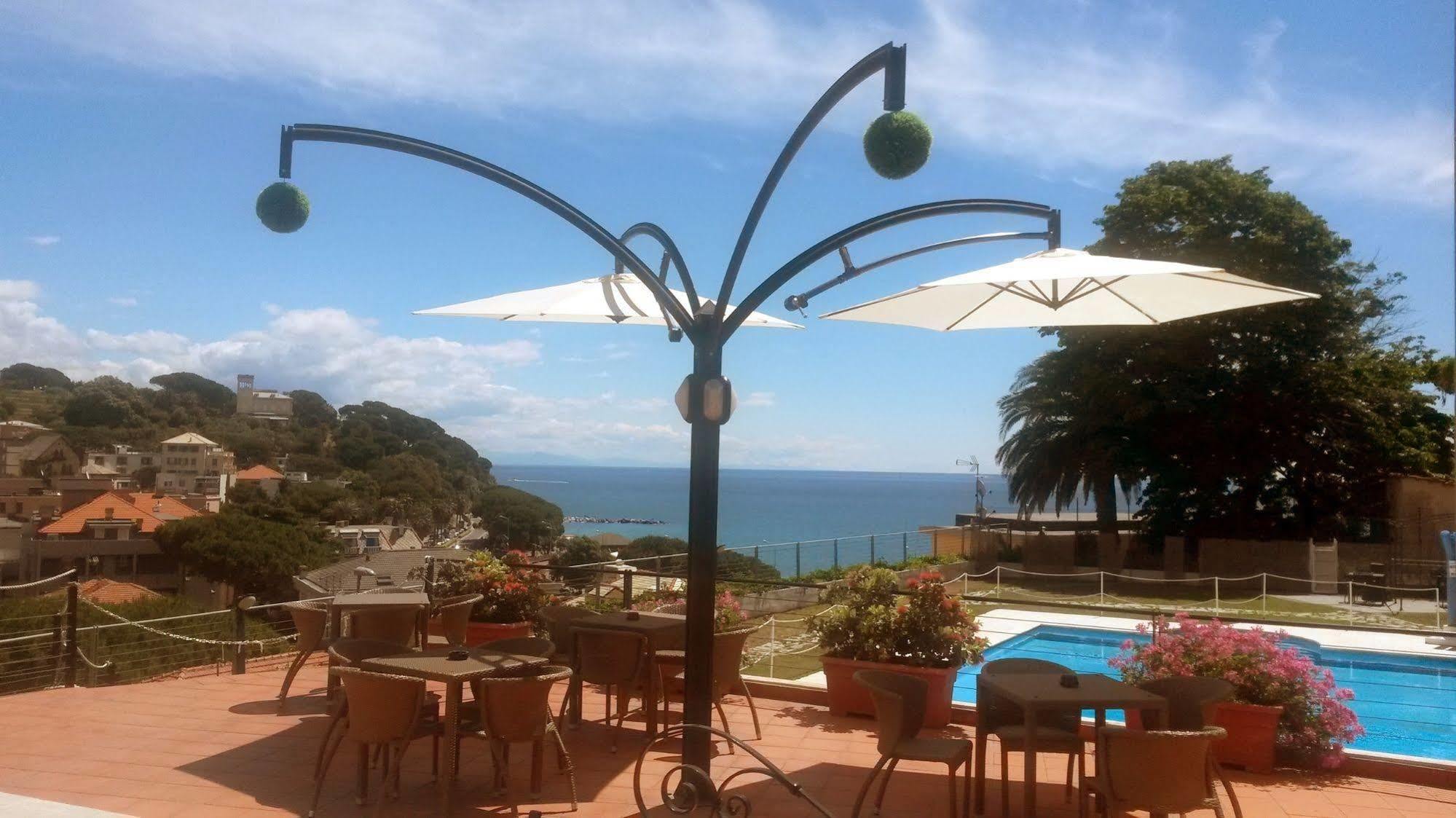 Hotel Villa Adele Челе Лигуре Екстериор снимка