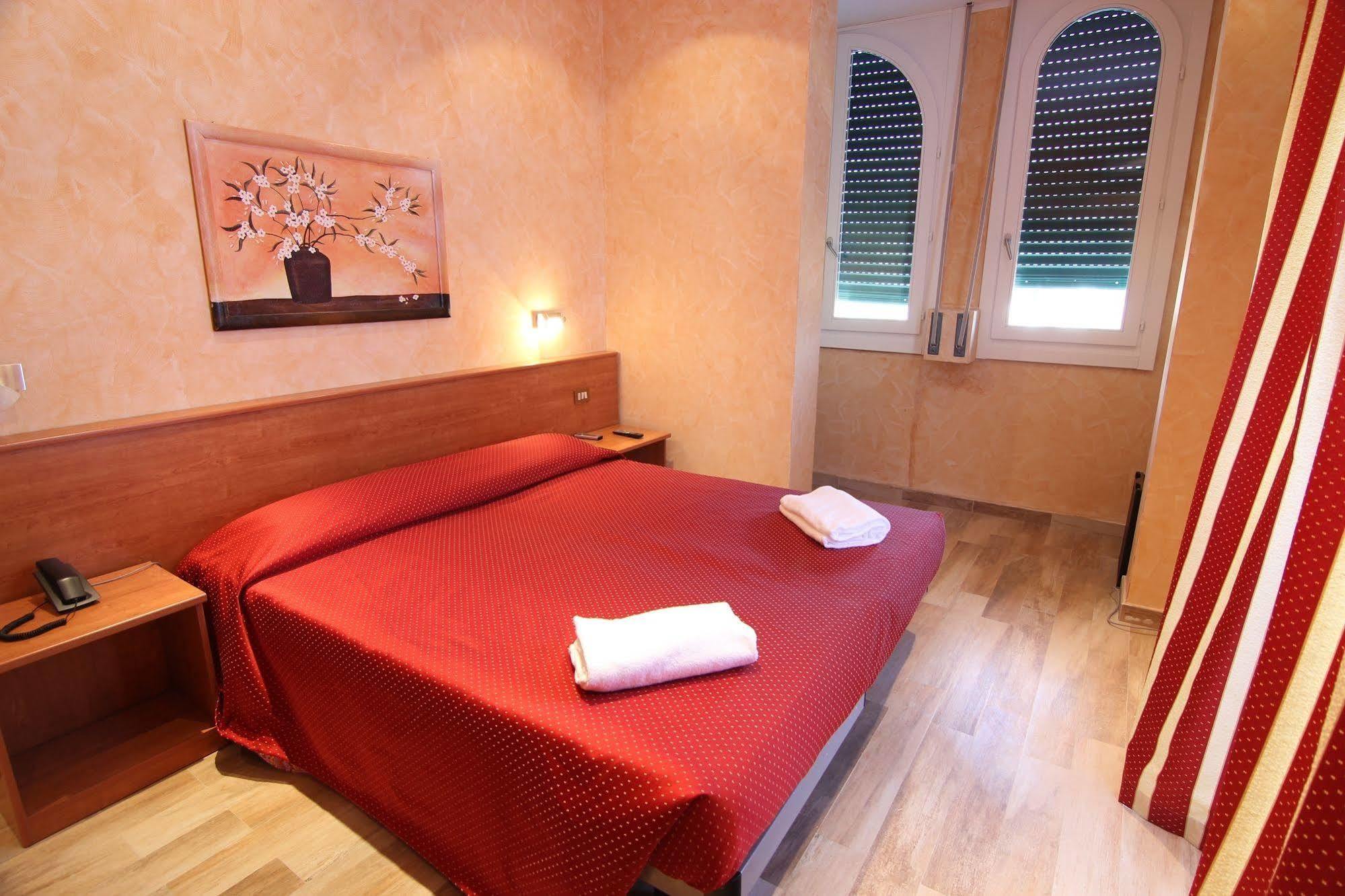 Hotel Villa Adele Челе Лигуре Екстериор снимка